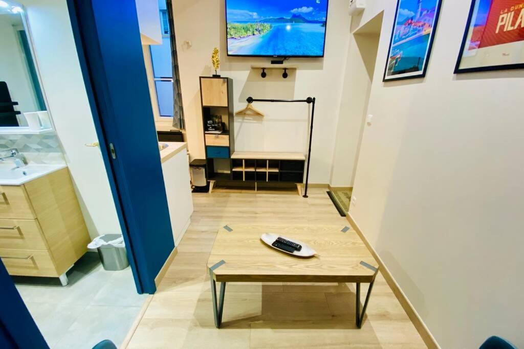 Apartament Tiny House Pau Zewnętrze zdjęcie
