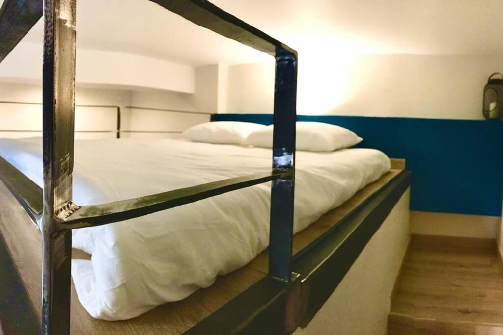 Apartament Tiny House Pau Zewnętrze zdjęcie