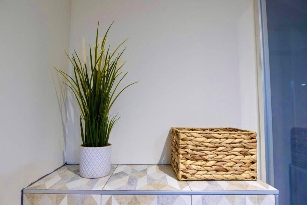 Apartament Tiny House Pau Zewnętrze zdjęcie