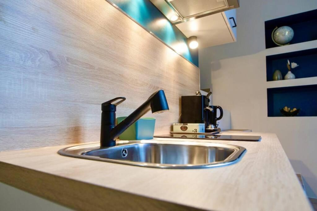 Apartament Tiny House Pau Zewnętrze zdjęcie